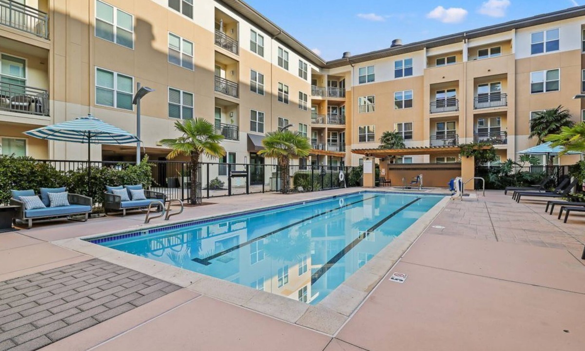 Pilgrim - Triton Condo | Elegant 2BR Plaza Residence w Pool