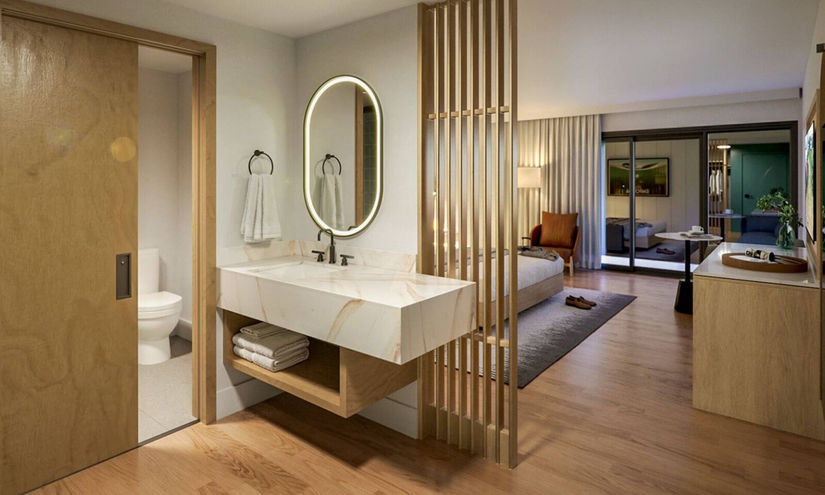 Rancho Santa Fe Hotel | Elegant Resort-Style | Club Double Queen with Pool, Spa & Lush Ground