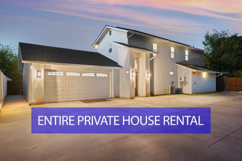 Bostonia House | Entire Private House with Garage, Gated Yard, King Bed House,3 Bedrooms 2 Bathrooms, Available Now