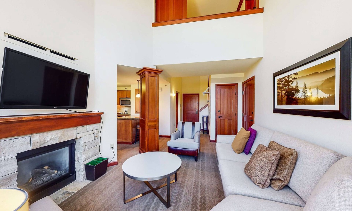 Olympic Valley Condo | Everline Resort & Spa Ski-in-ski-out luxury, pools, hot tub, & golf