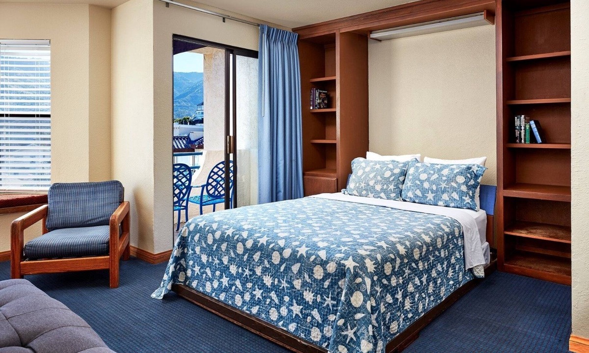 Avalon Hotel | Every Great Vacation Needs a Place Like This! Ocean View, Free Parking!