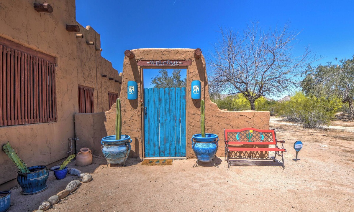 Casa Grande House | Experience desert serenity in this beautiful and secluded house in the heart of the Sonoran Desert. Perfect if you are looking for privacy, comfort, and contentment.