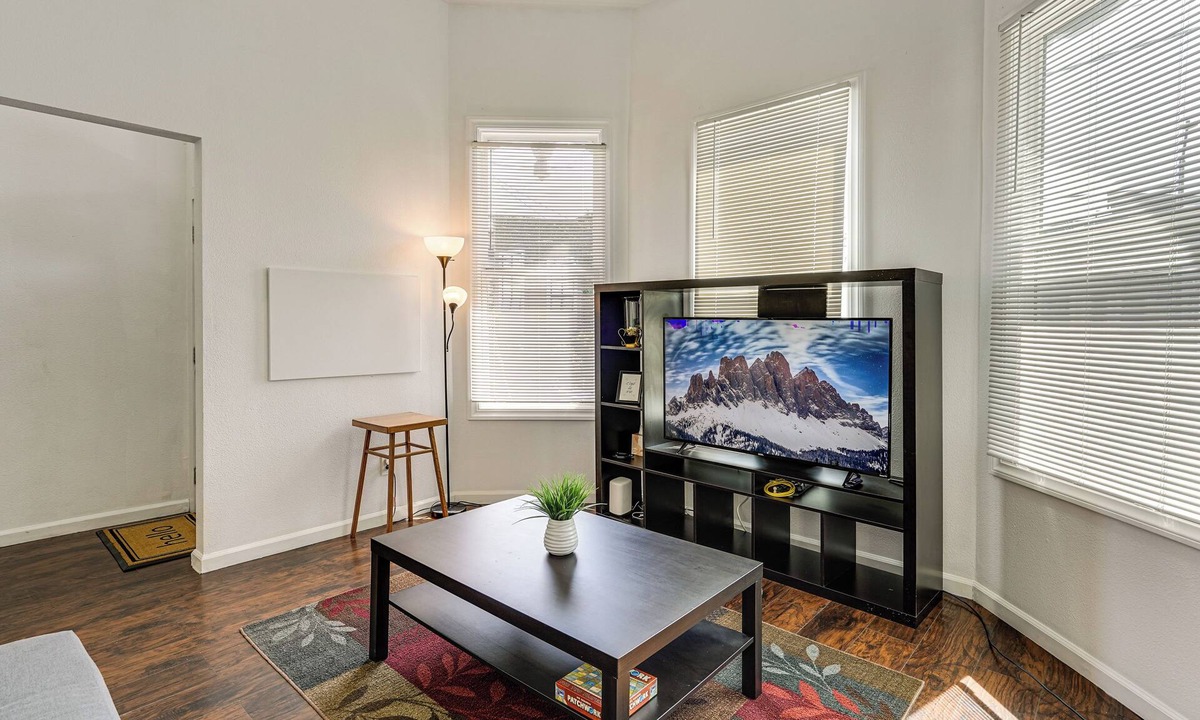 Clawson House | Explore the East Bay! Family-Friendly Home w/Yard