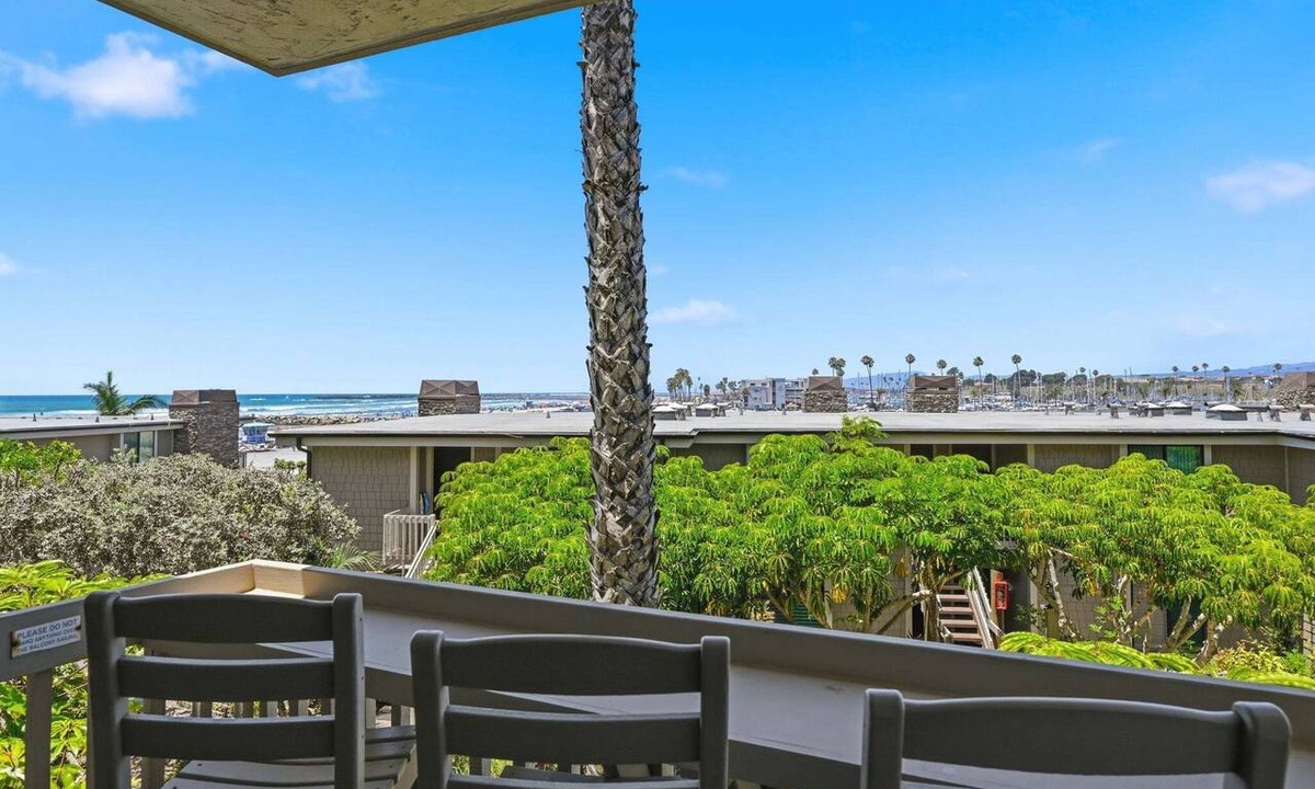 Townsite Condo | F111-Ocean/Harbor VIews, North Coast Village