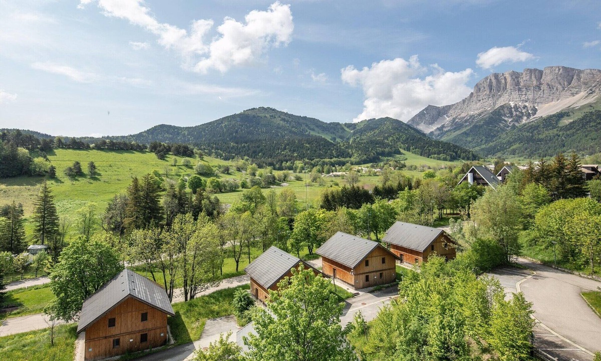 Gresse-en-Vercors Apartment | Family apartment near ski-slope, mini market