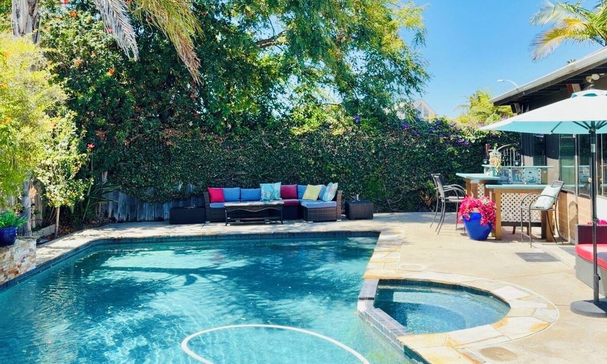 Bay Park House | Family Hacienda Retreat Heated Pool & Spa Pet Friendly Near Beaches & SeaWorld