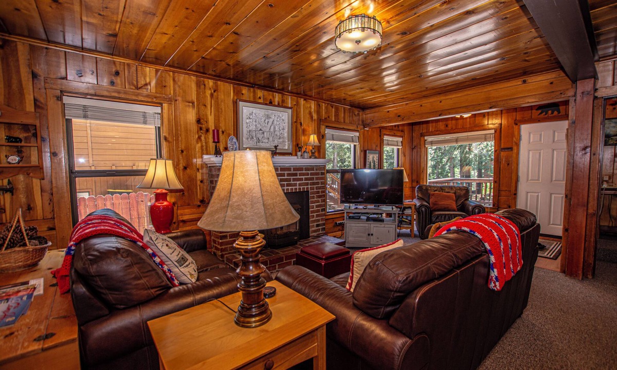 Sunnyside House | Fir Forest Cottage by Hauserman Rental Group