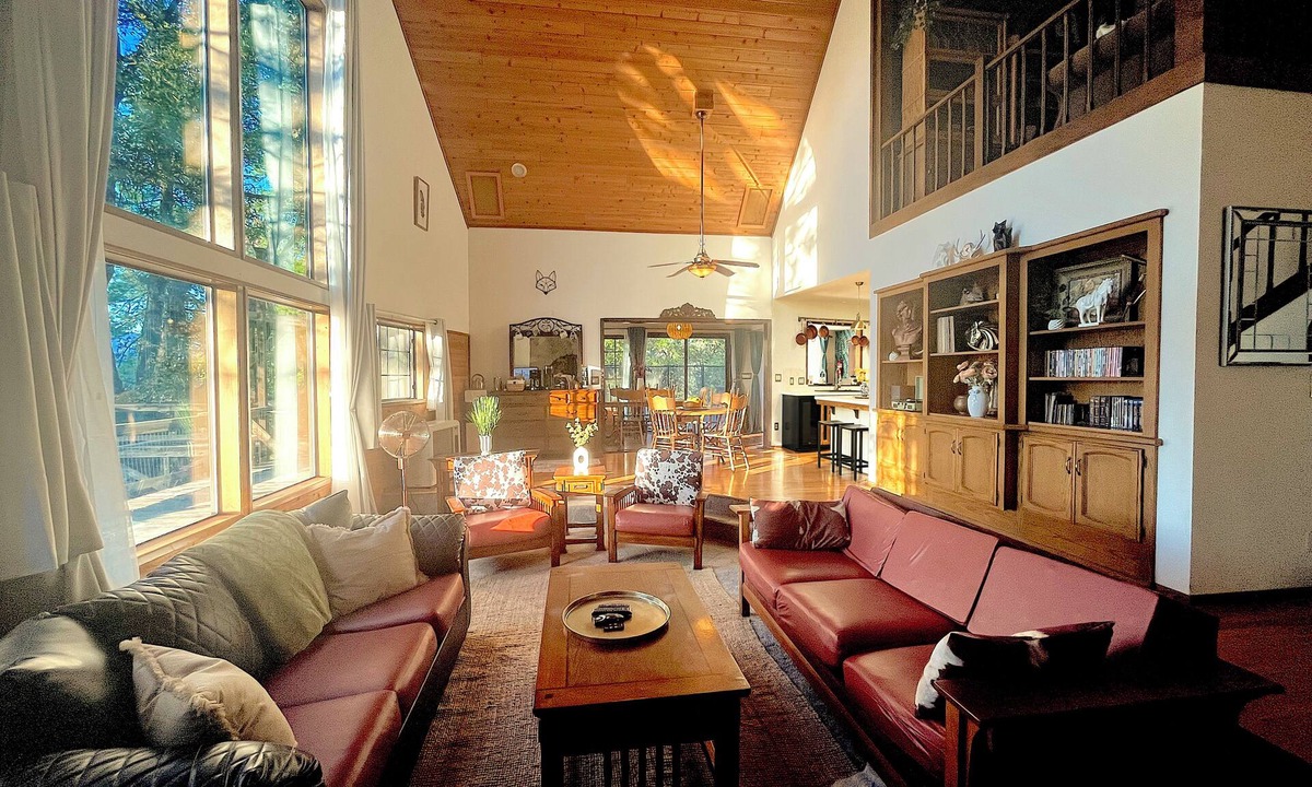O'Brien Cabin | Foxfell At Shasta Lake: A Magical Family-Sized Cabin Near The Lake w/A+ Views