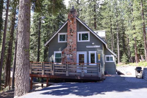 Tahoe Pines House | Fred's Retreat cabin