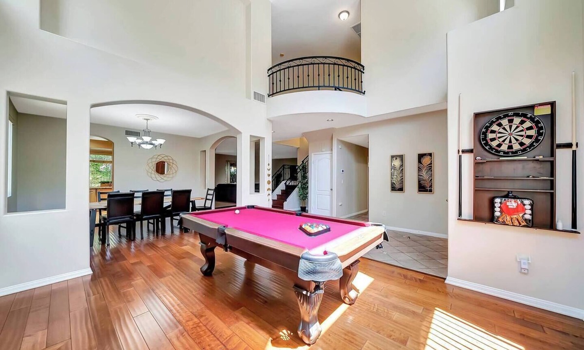 Tarzana House | Gated 5BR Villa on Private Street - Great Location