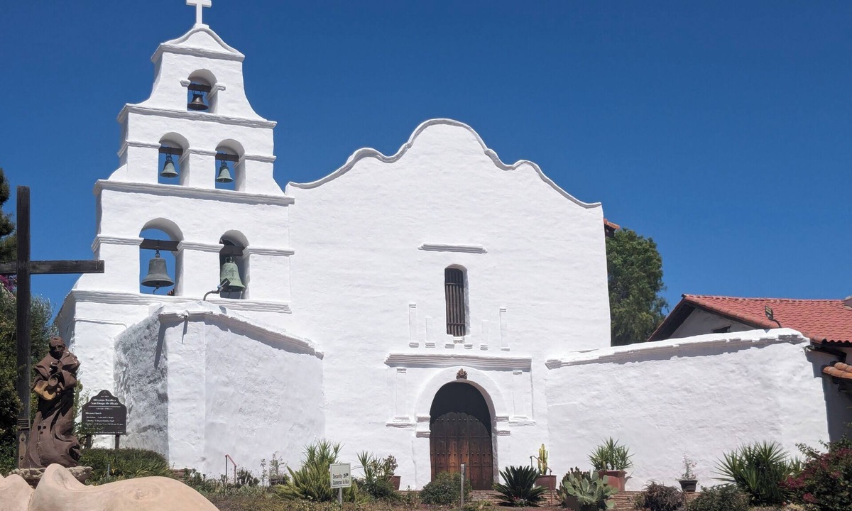 Grantville Condo | Go Now! Mission Bells + Pools & Pickleball! Wow!