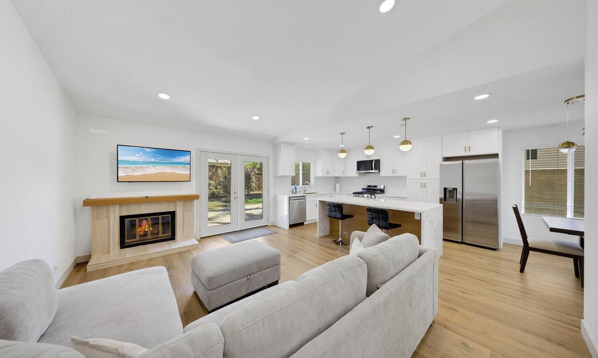 Charter Oak House | Golden Foothill Retreat Private Spacious 4BR