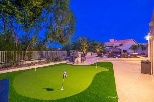 Red Mountain Ranch Villa | Golf CourseHeated PoolGame RoomPutting Green