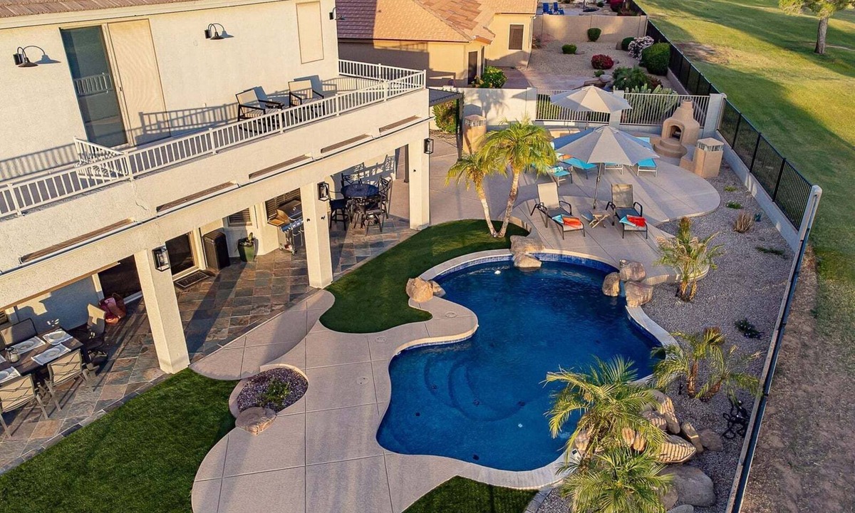 Augusta Ranch House | GOLF View, Game Room, ALL King Beds, Htd Pool, Spa, Outdoor Kitchen, Putting Green, Corn Hole