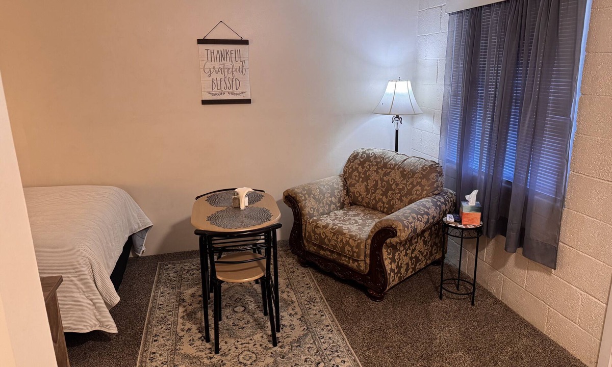 Prescott Apartment | Good Pick's Studio Six @ Rustic Ridge in Granite Dells
