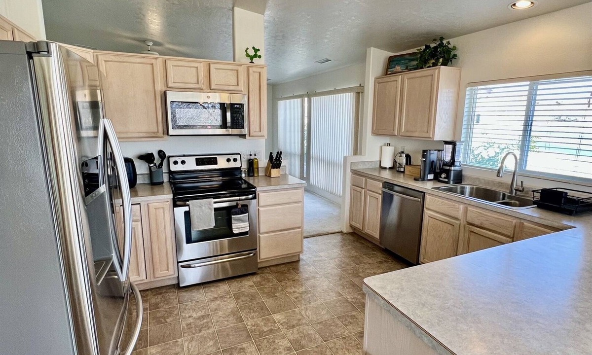 Prescott House | Grand Residence: Queen Suite
