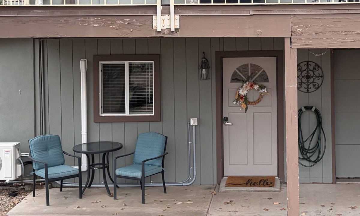 Iron Springs Apartment | Granite Mountain 1-bedroom apartment in charming Prescott- close to trails