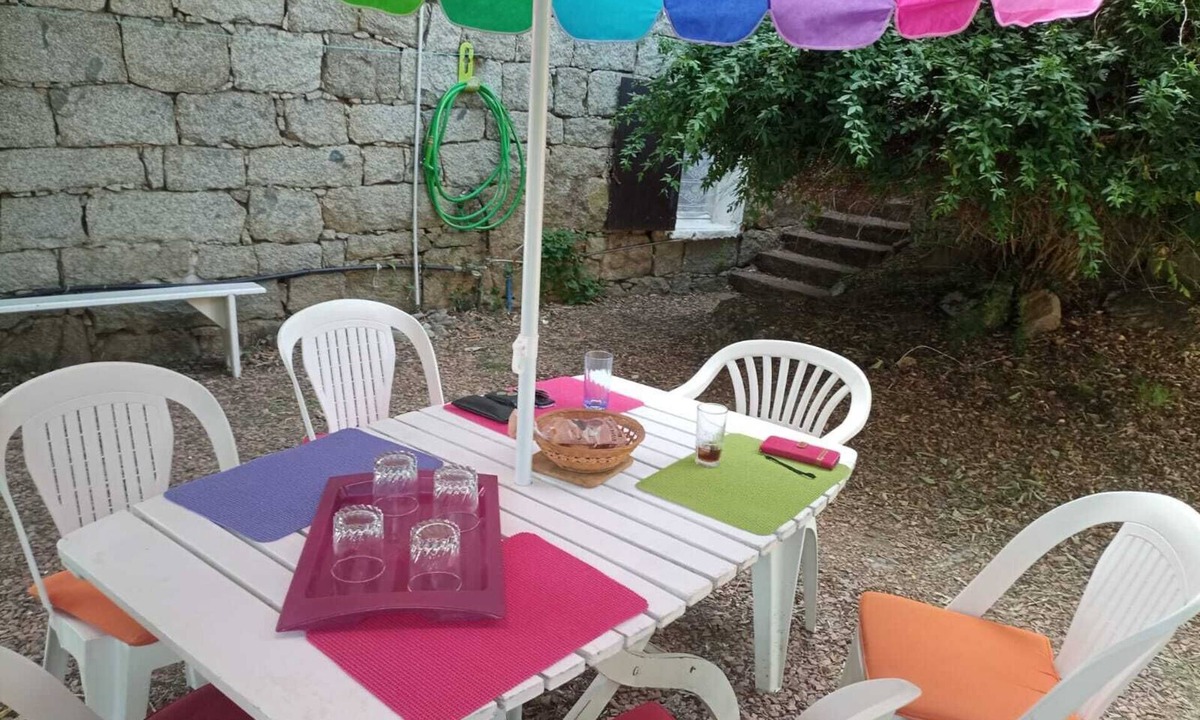 Arca House | Granite traditional house with big raised and shaded garden - Porto Vecchio