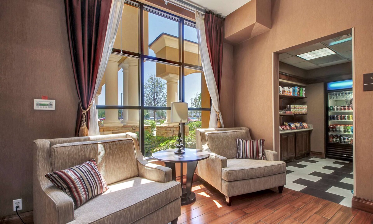 Hemet Hotel | Hampton Inn And Suites Hemet