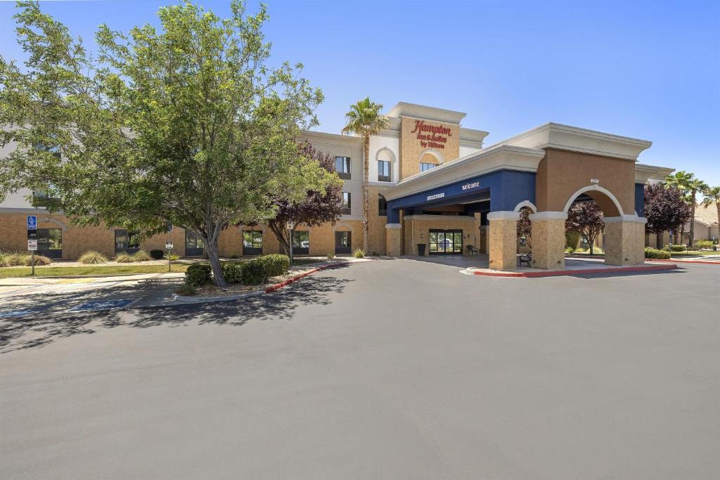 Lancaster Hotel | Hampton Inn & Suites Lancaster
