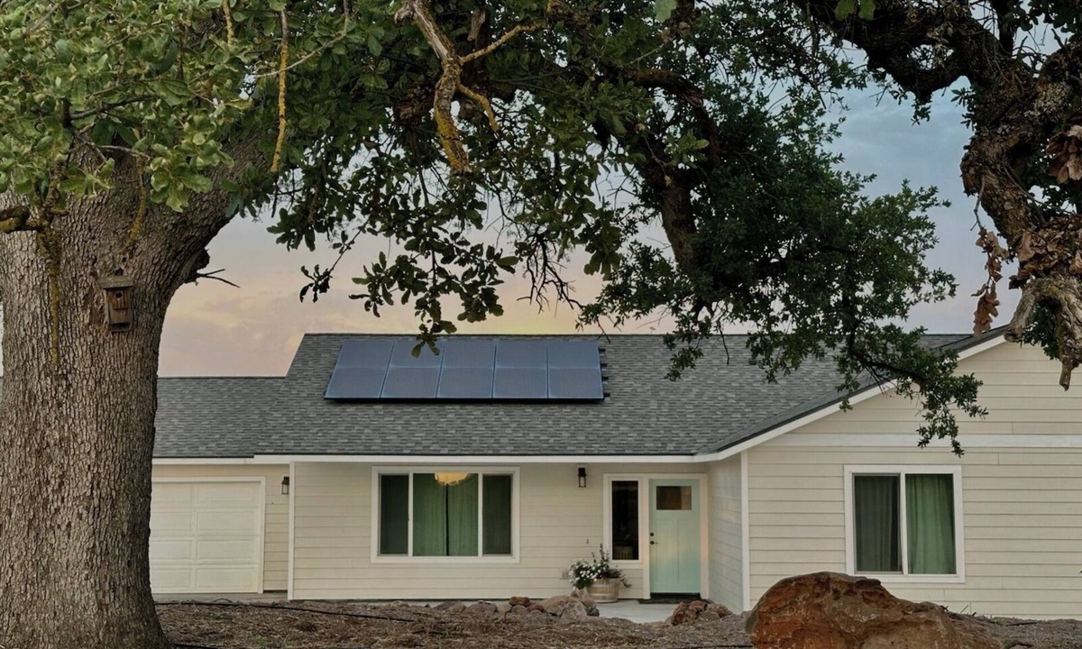 Flournoy Other | HandyFarms.com: California Organic Farm Stay on a Red Walnut Orchard Nut Store