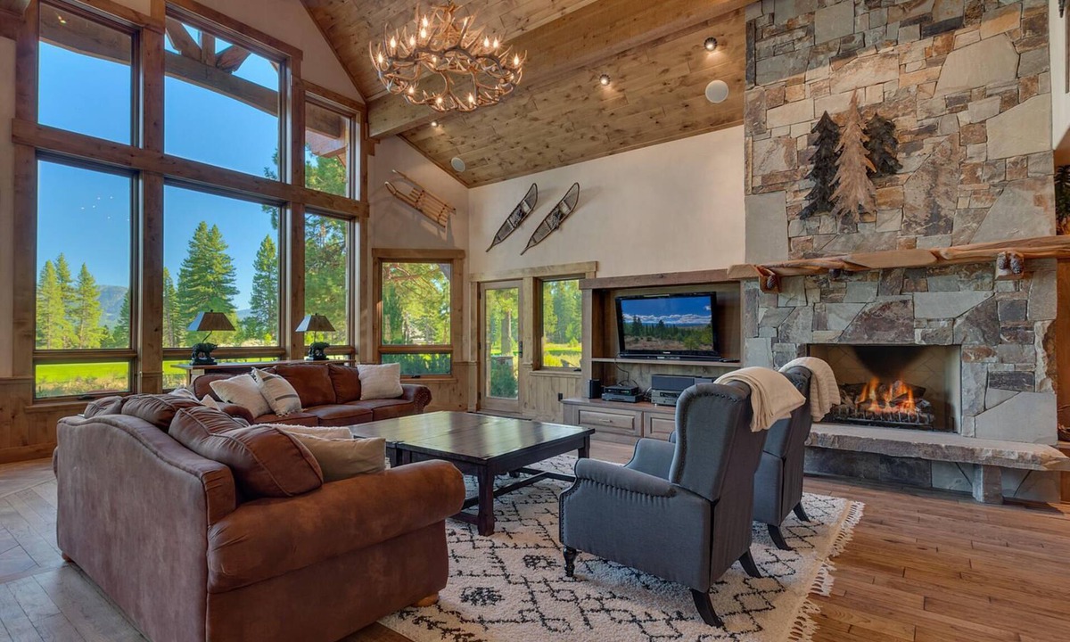 Truckee House | Highland Estate at Old Greenwood By Tahoe Getaways - Luxury, Hot Tub & Amenity Access