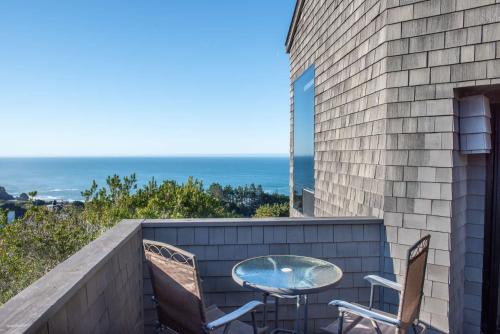 Sea Ranch House | Hillside Family Home for 10 With Panoramic Ocean Views