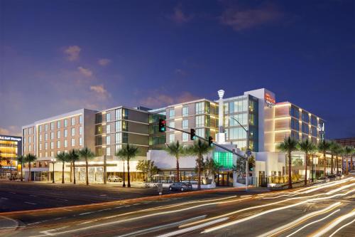 Harborview Hotel | Hilton Garden Inn San Diego Downtown/Bayside, CA