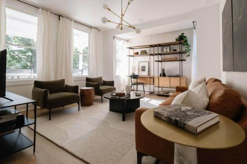 Downtown Sacramento House | Historic Cottage + Modern Luxury Walk to Capitol