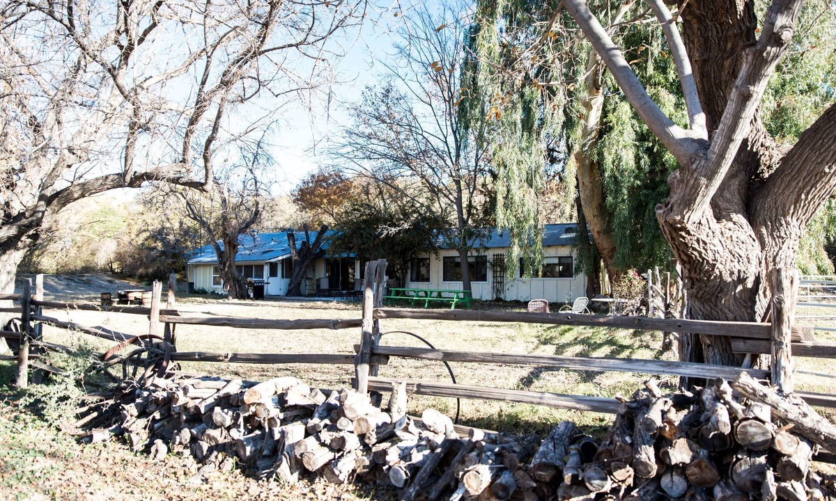 Congress House | Historic Date Creek Ranch