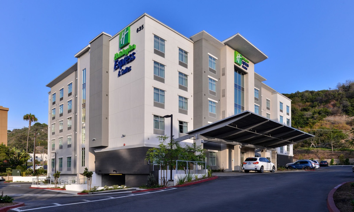 Mission Valley West Hotel | Holiday Inn Express & Suites San Diego - Mission Valley, an Ihg Hotel