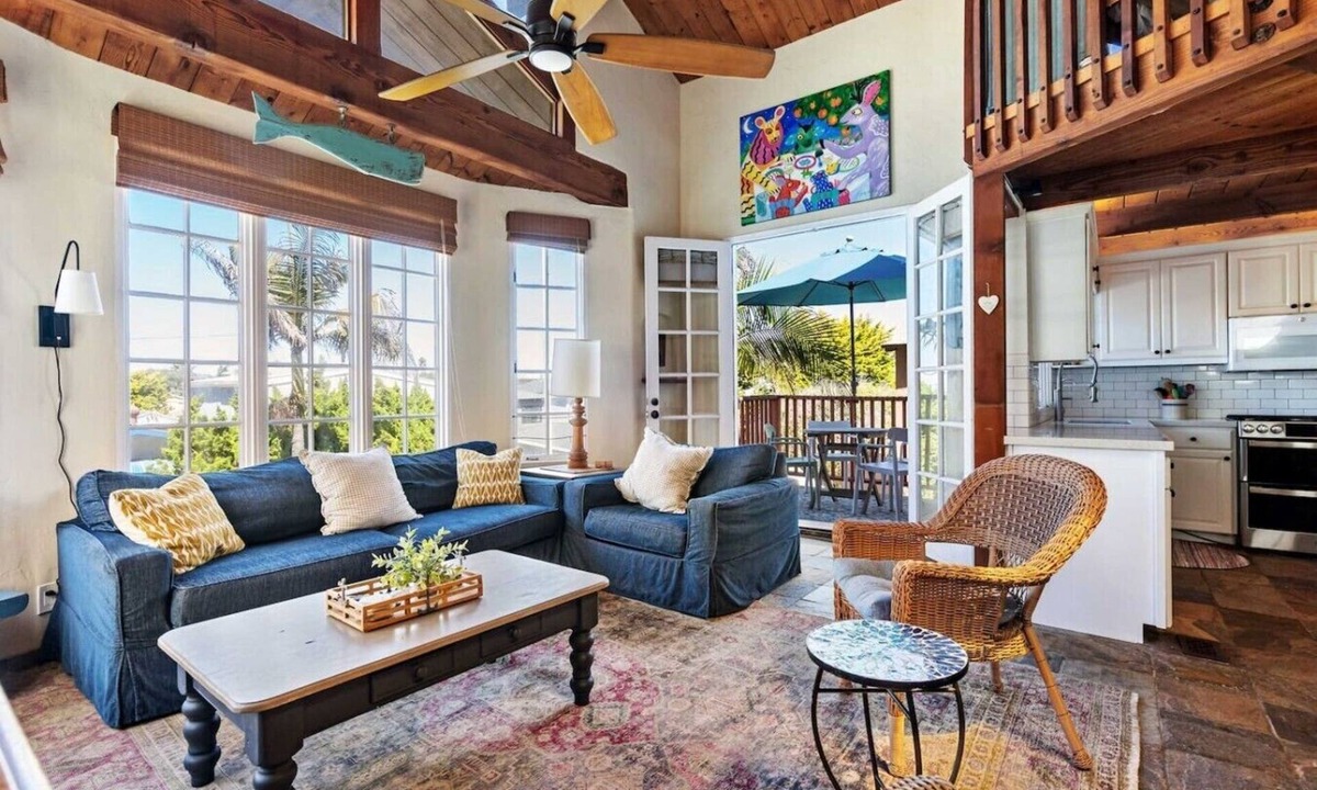 Mission Beach House | Home + Guest Apt Roof Deck 30 Sec to Sand