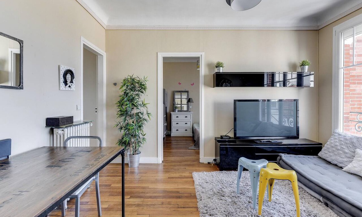 Saint-Denis Apartment | Homerez - Modern apt in Saint-Denis