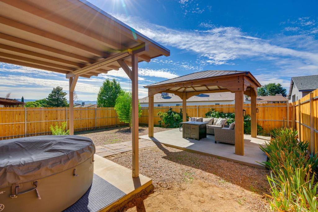 Prescott Valley Units House | Hot Tub & Fire Pit: Prescott Valley Retreat!
