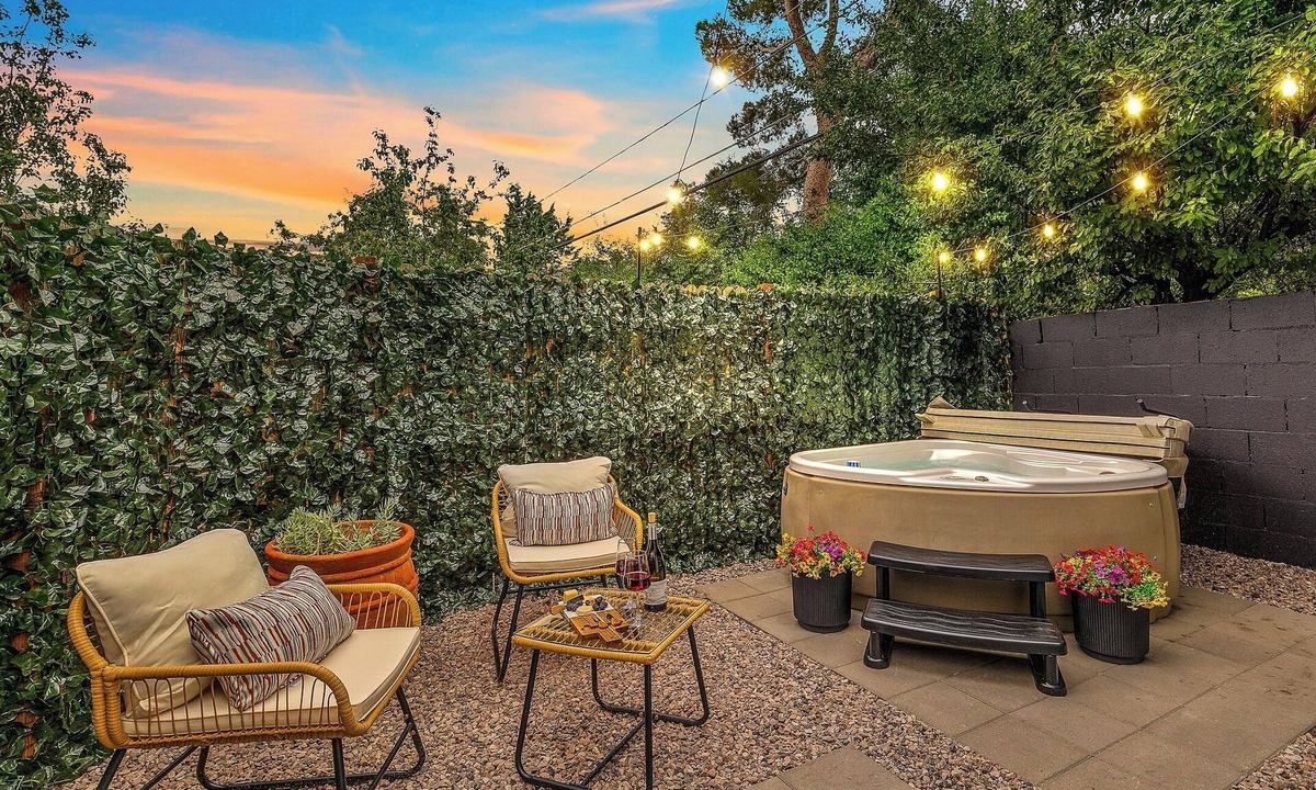 West Sedona House | Hot Tub| Peaceful| NEW Private Sedona Guesthouse