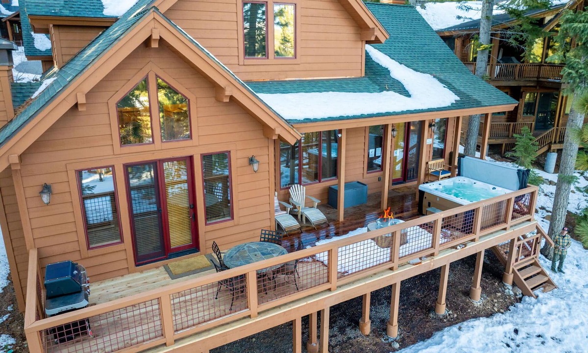 Truckee House | Hot tub! Ski In/Out! Pool Table/PingPong Fireplaces! Mere feet from the Village!
