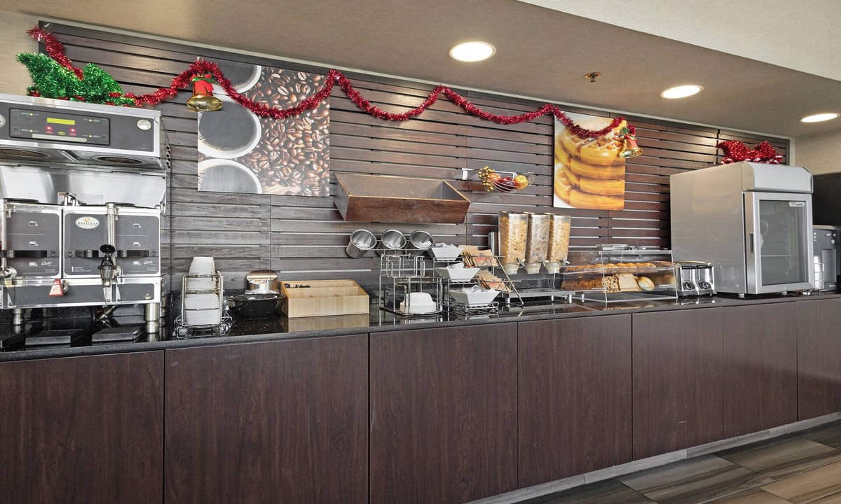 Central Sacramento Hotel | Howard Johnson by Wyndham Sacramento Downtown