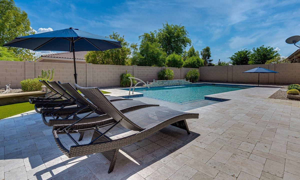 Estrella Mountain Ranch House | Huge pool, patio, clean 4 bdrm close to sports, hiking, spring training, golf