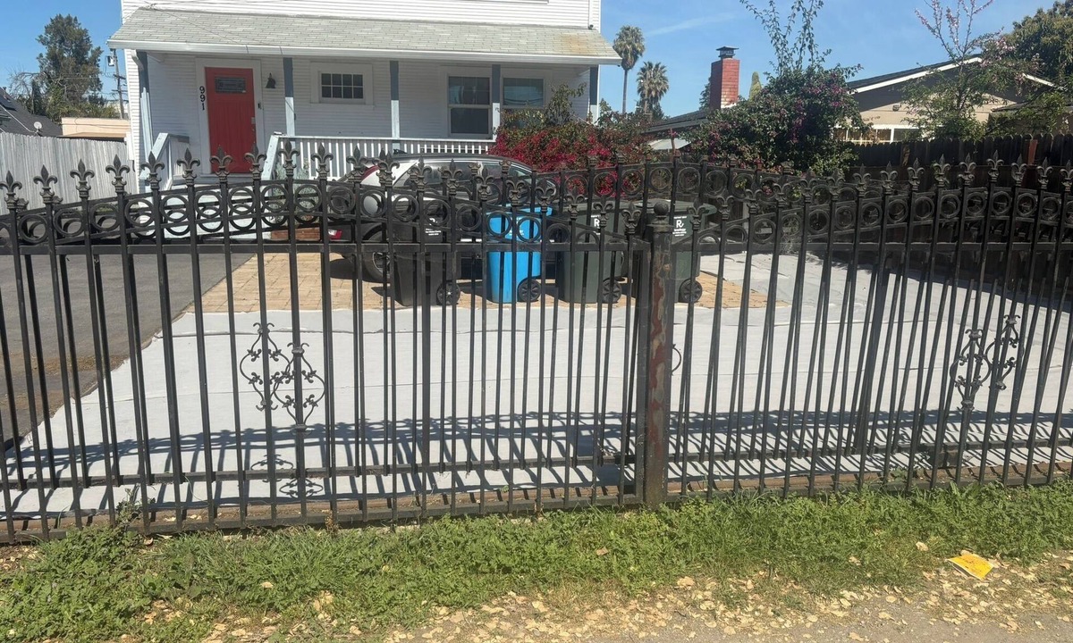 East Palo Alto House | Ideal 3BR Near Meta Google & Stanford: Quiet, Spacious Stay for Families/Interns