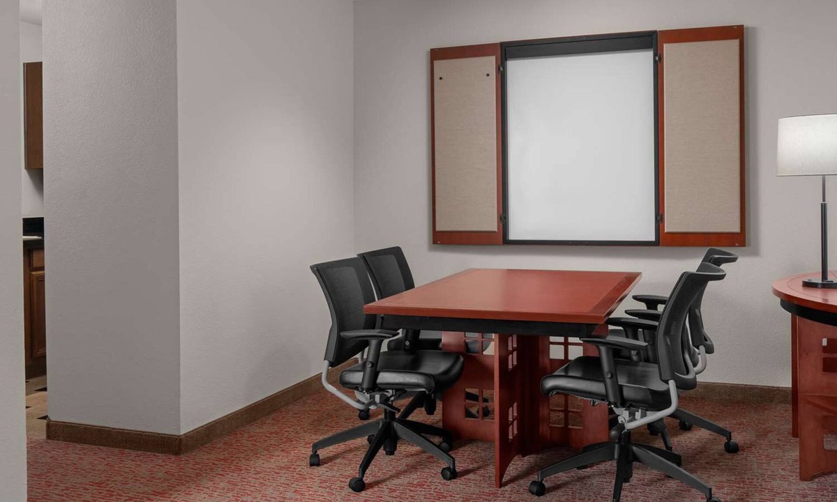 East Roseville Parkway Hotel | Ideal Suite Perfect for Extended Stays, Families, & Business Travelers!