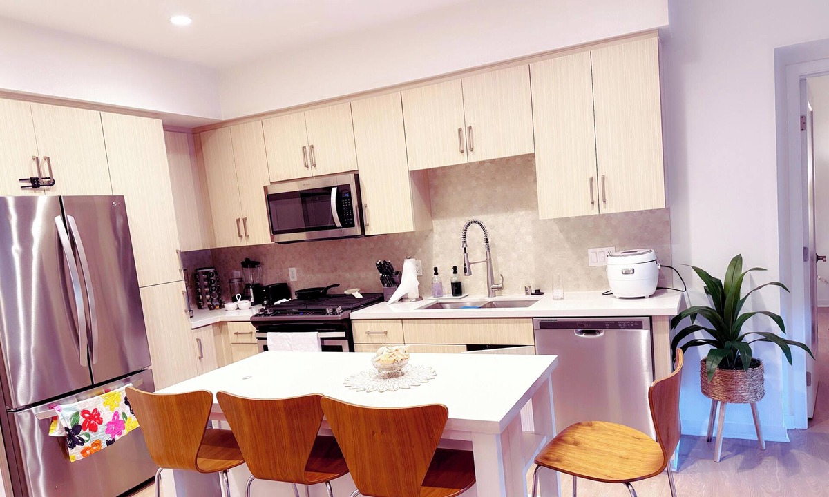 Airport Area Apartment | Irvine your luxury suit