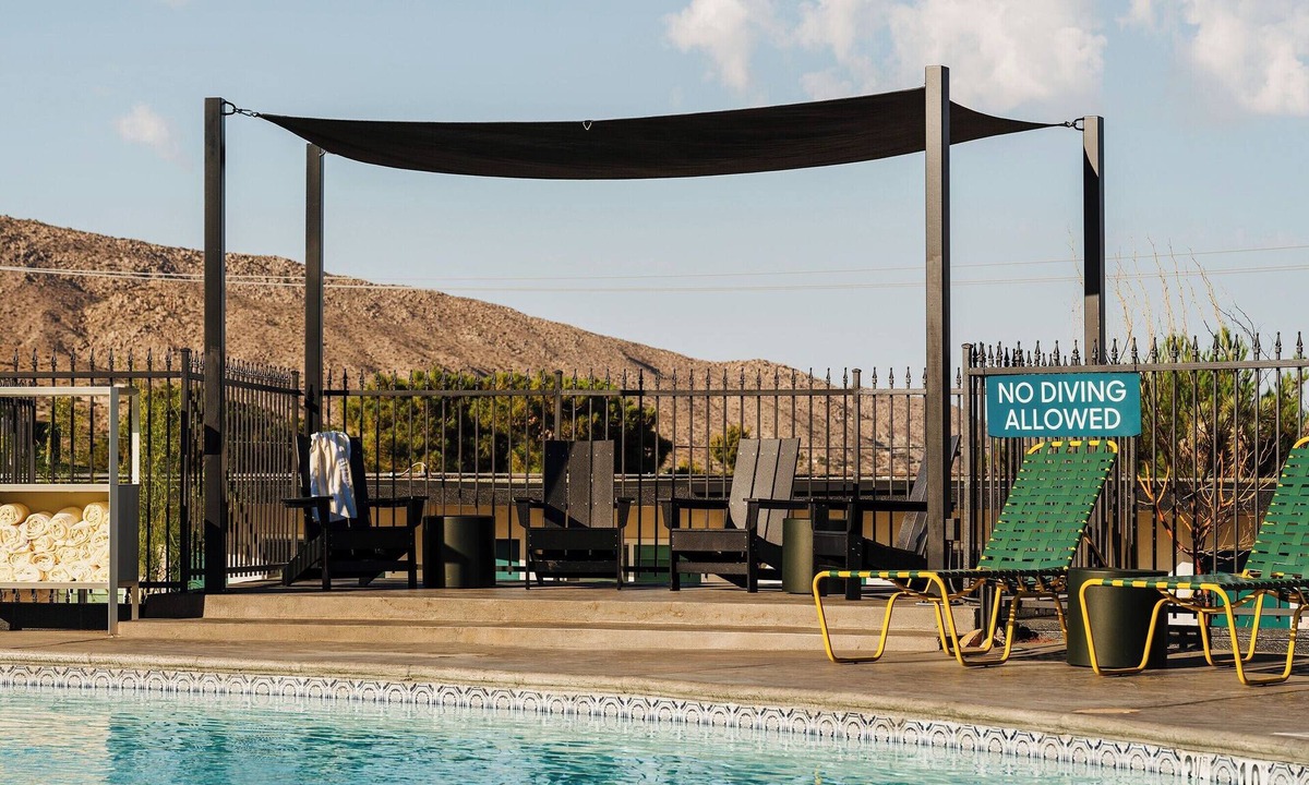 Yucca Valley Hotel | Joshua Tree | King | Coffee Bar, Gear Shop, Desert Basecamp