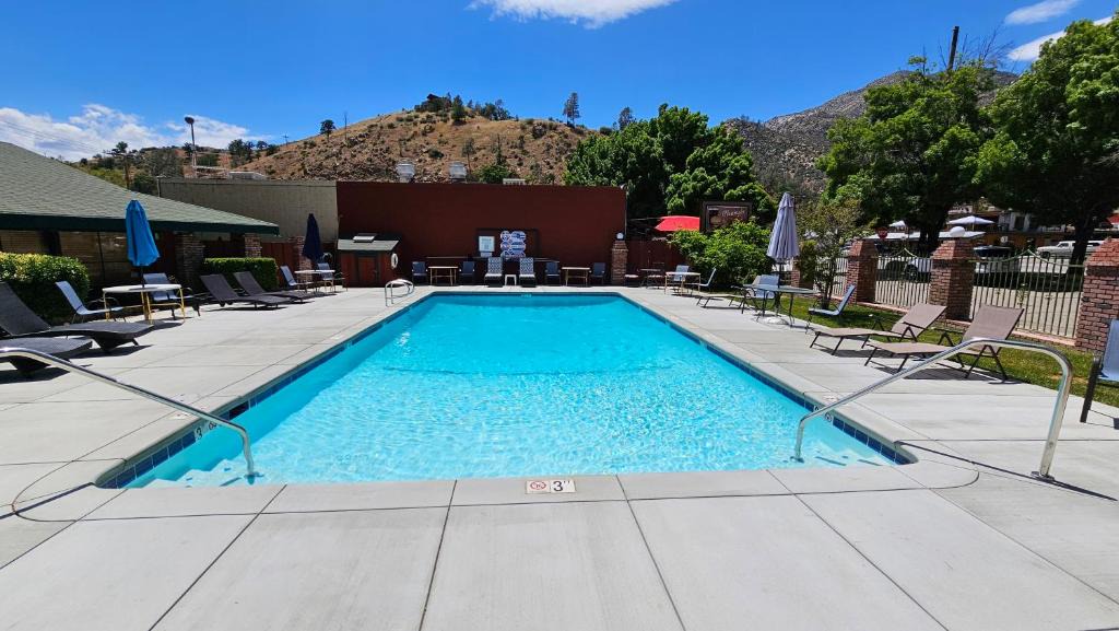Kernville Hotel | Kernville Inn