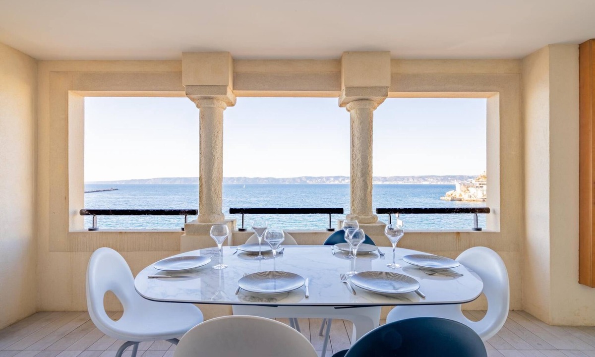 Le Pharo Apartment | 'La Corniche' Superb apt with terrace by Weekome