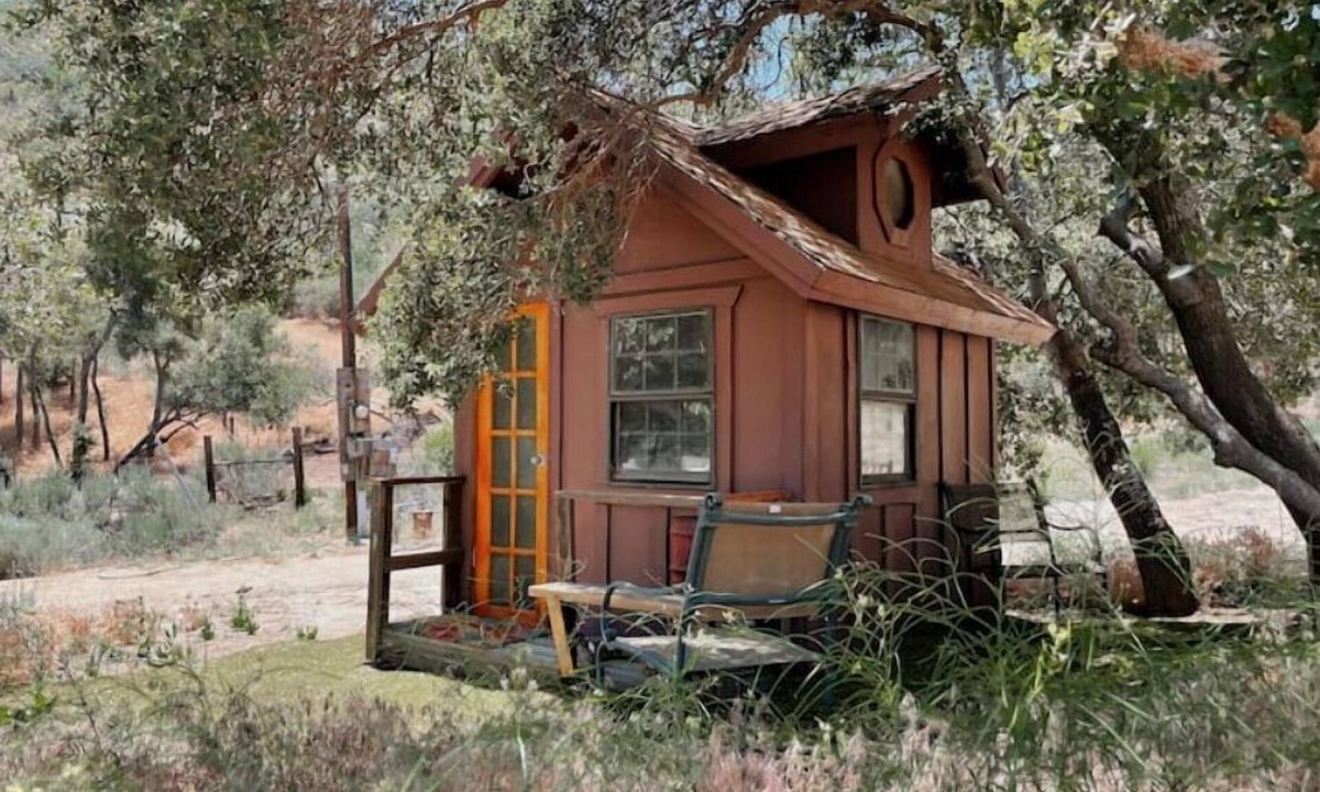 Leona Valley House | Lady-Bug Glamping Hut