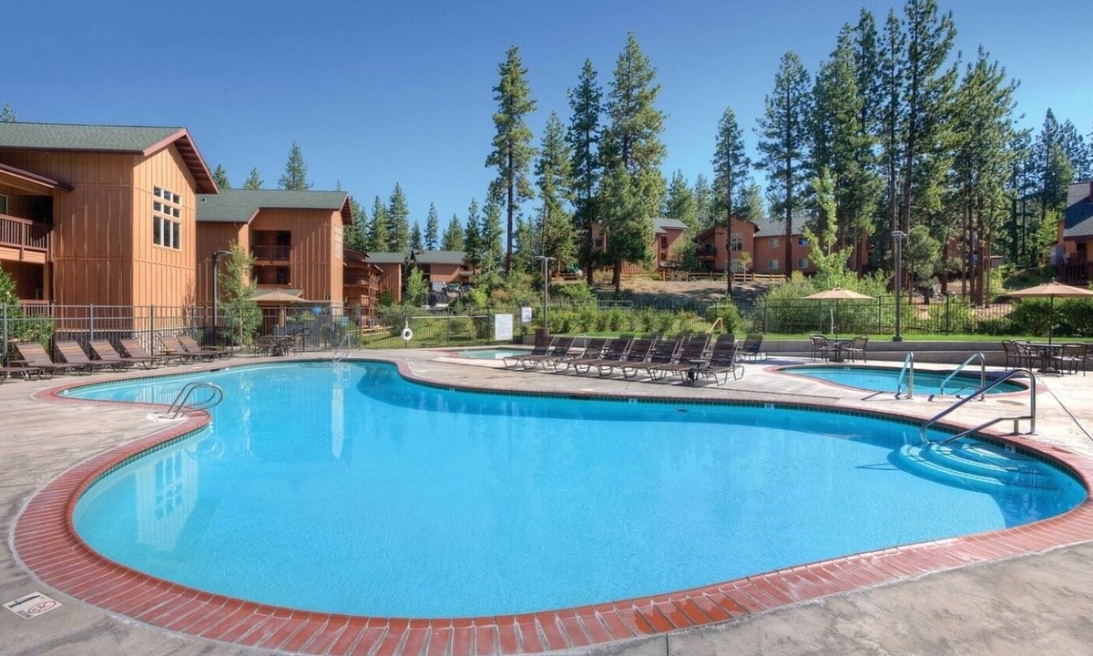 Elk Point Resort | Lake Tahoe | Alpine Lake Retreat | Pool + Lake