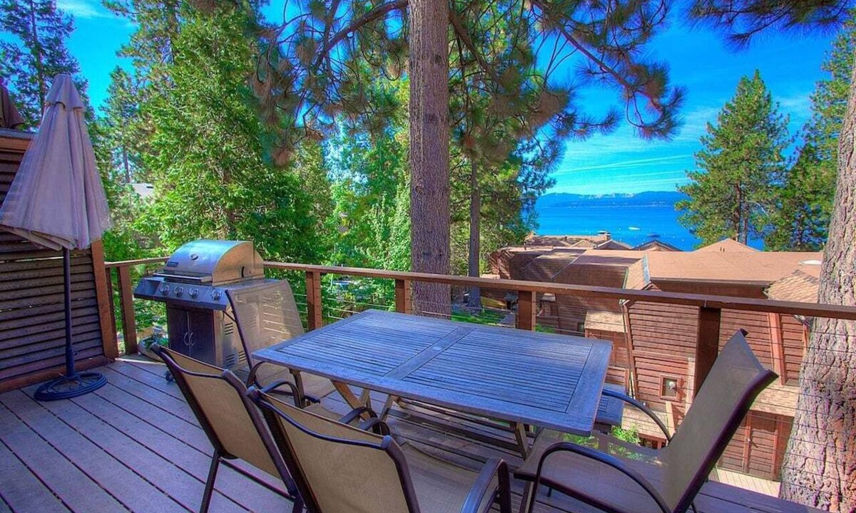 Brockway Condo | Lake Views Condo | Deck | BBQ | Pier Access