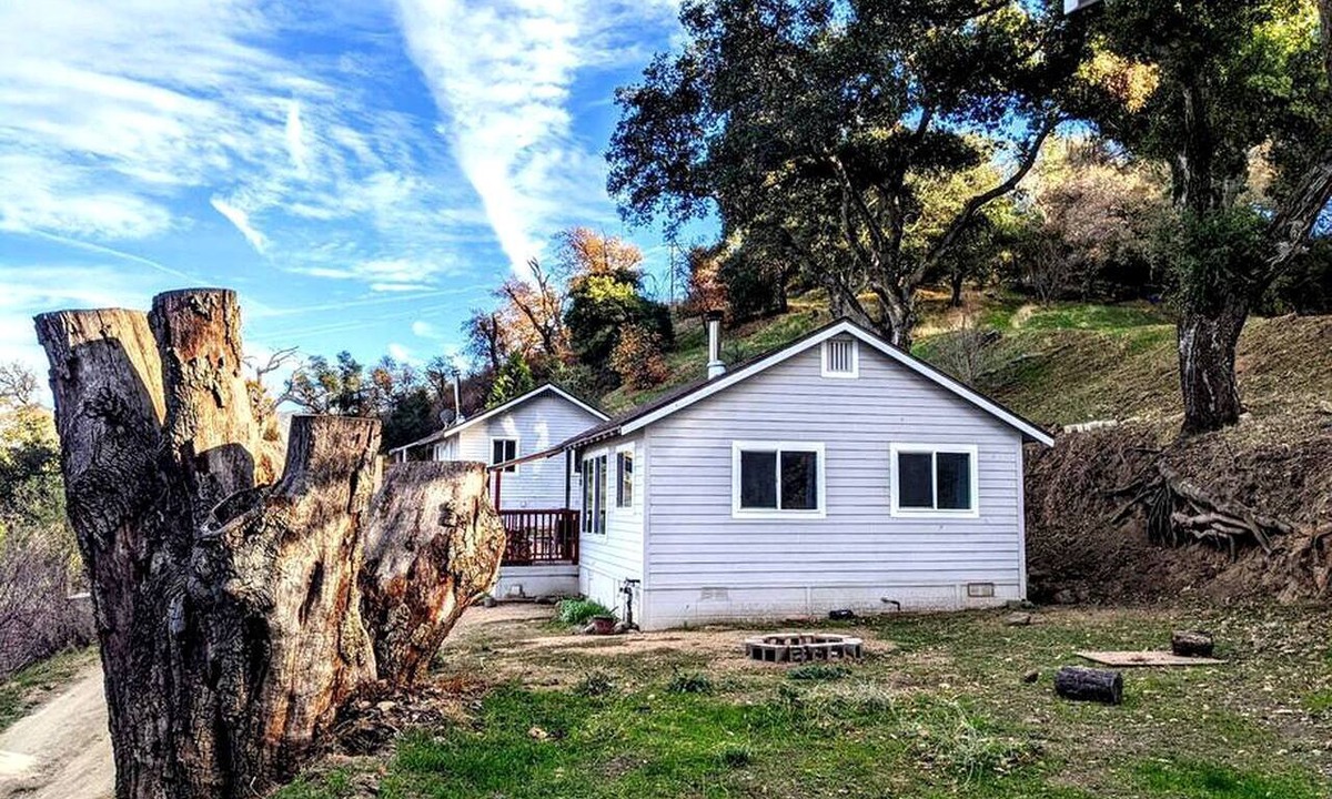 Pauma Valley Cabin | Lakeside Retreat for You and Your Pet: Santa Ysabel Glamping