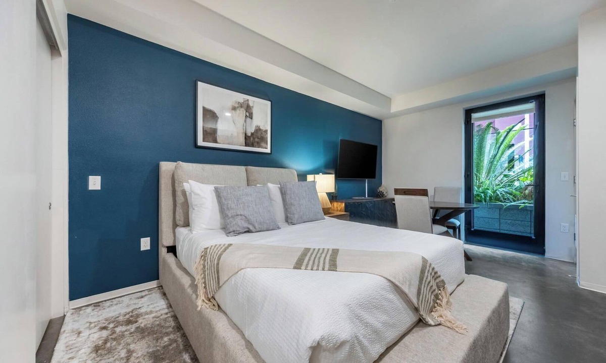 Pacific Terrace Apartment | Landing | Stunning Studio, Gym, Clubhouse