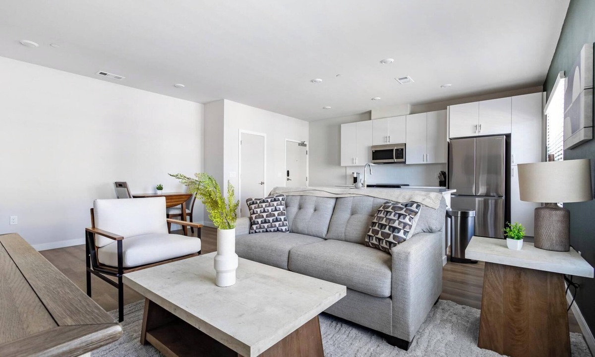 Santa Rosa Apartment | Landing | Stylish 1BD, Gym, Courtyard
